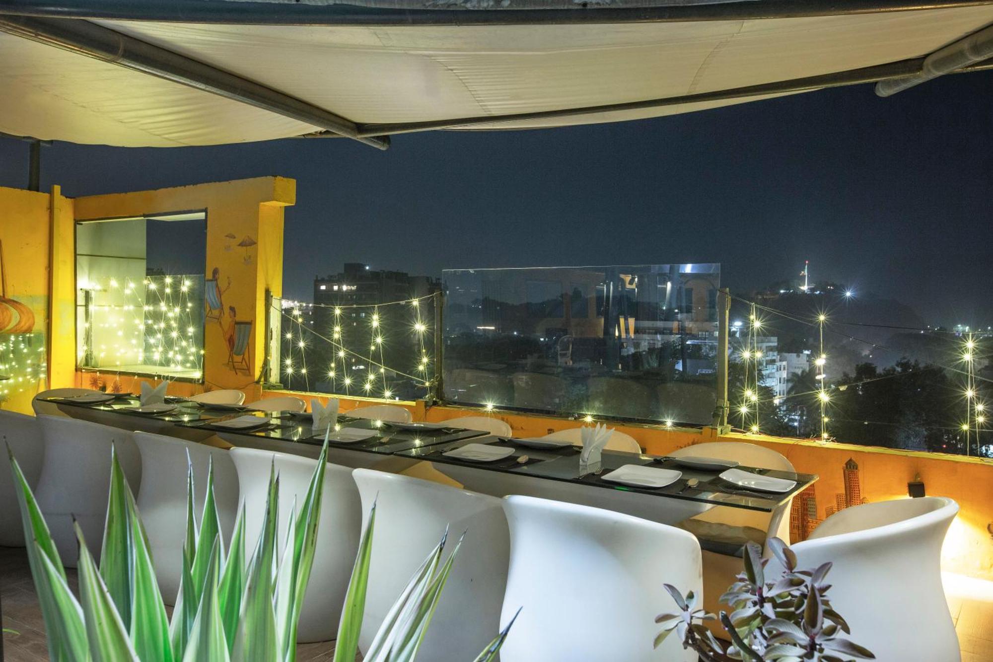 Vesta Grand Central Udaipur Exterior photo