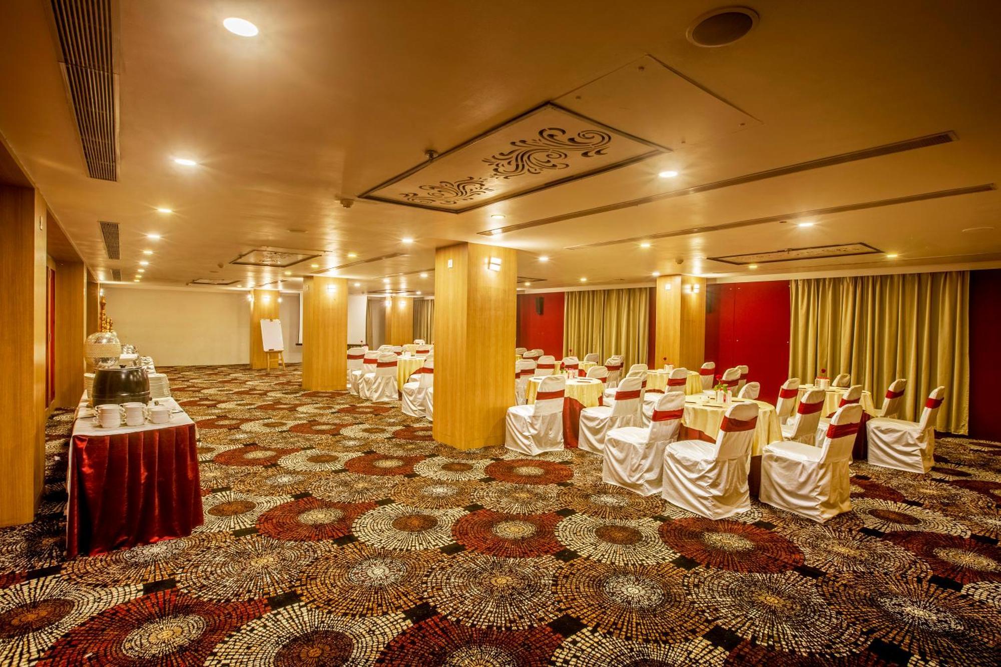 Vesta Grand Central Udaipur Exterior photo