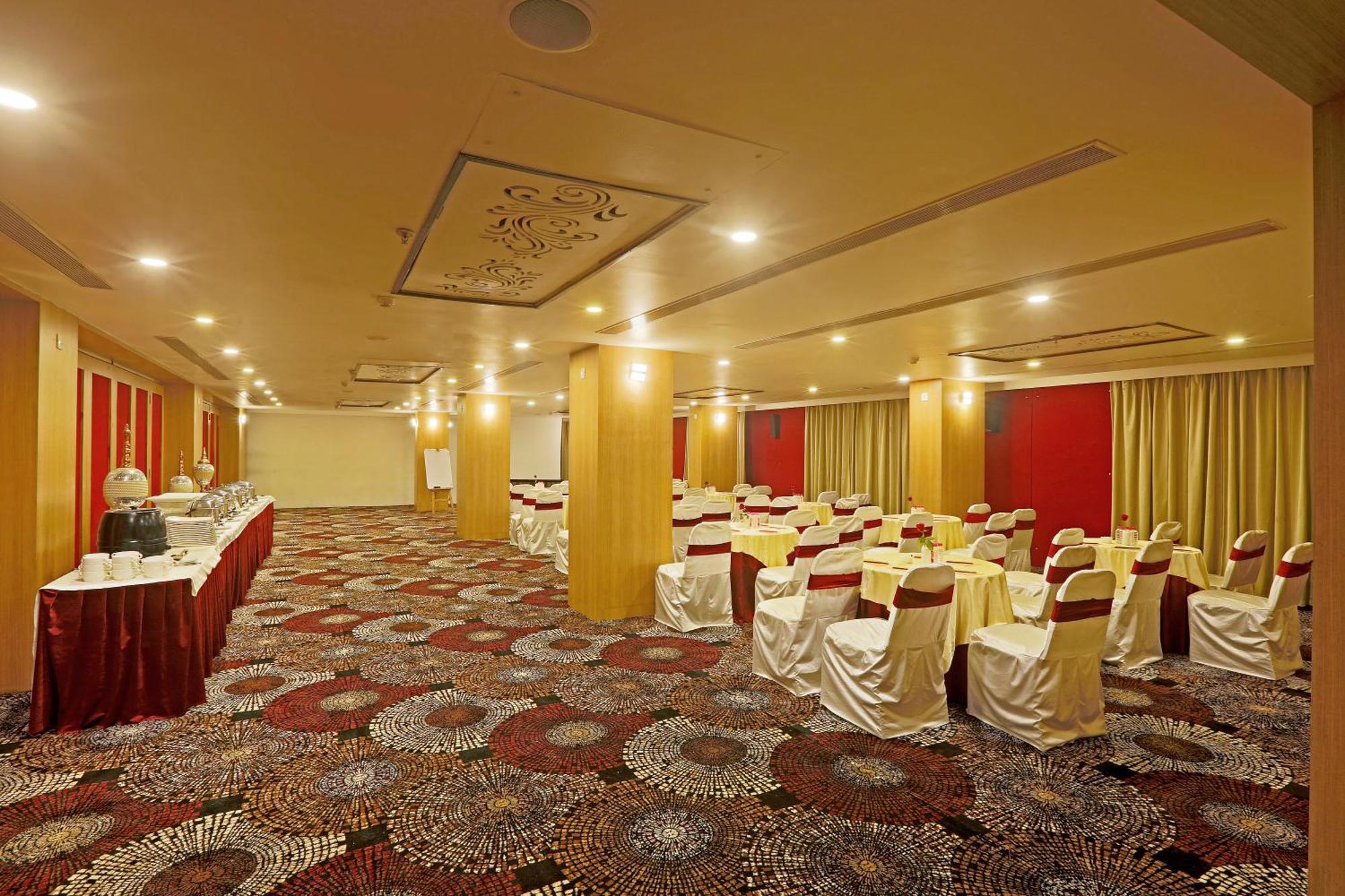 Vesta Grand Central Udaipur Exterior photo