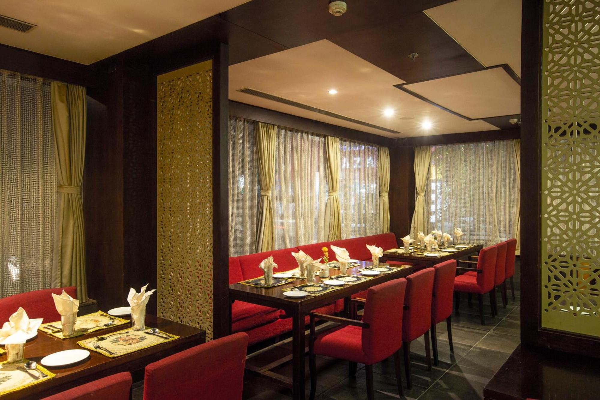 Vesta Grand Central Udaipur Exterior photo
