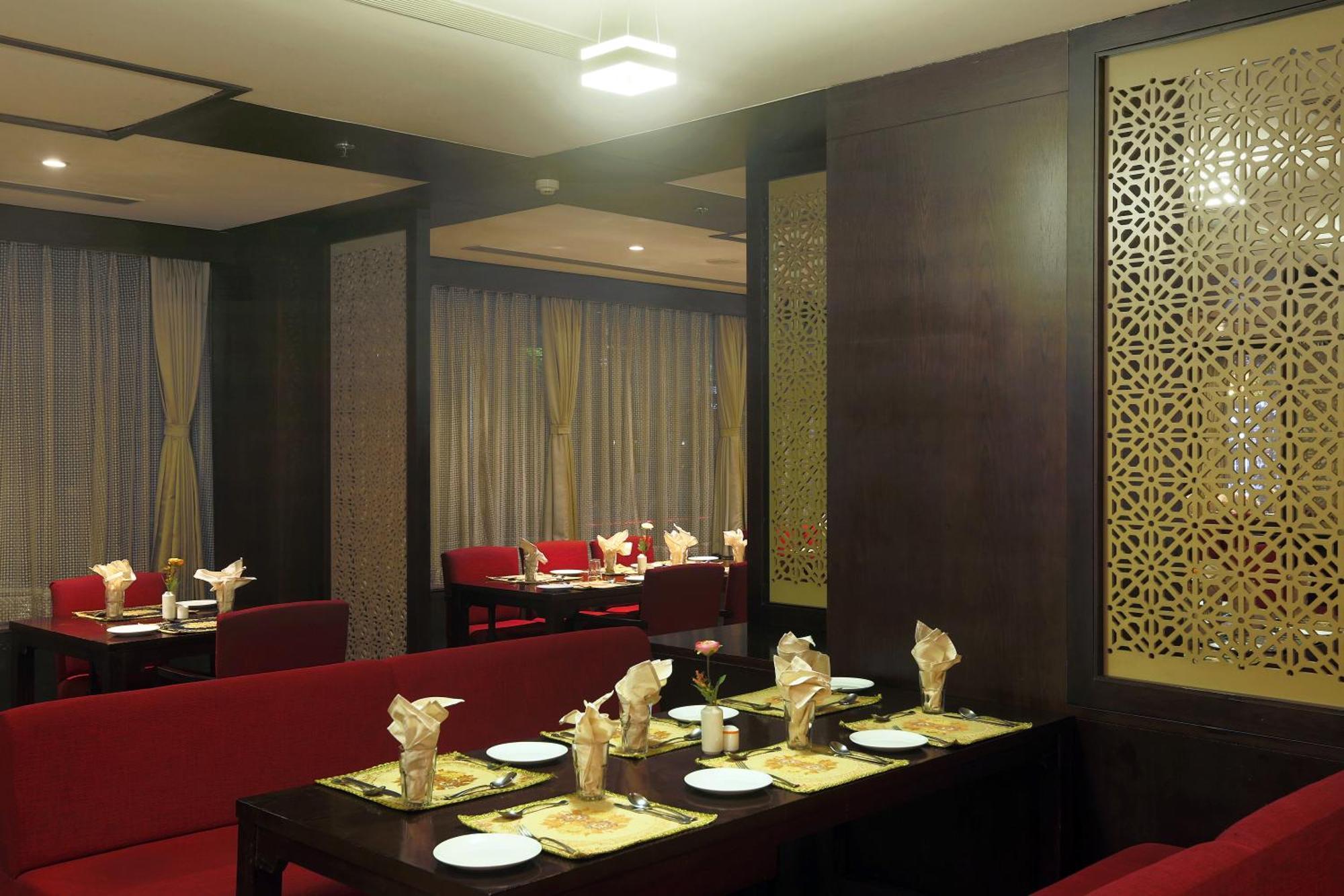 Vesta Grand Central Udaipur Exterior photo