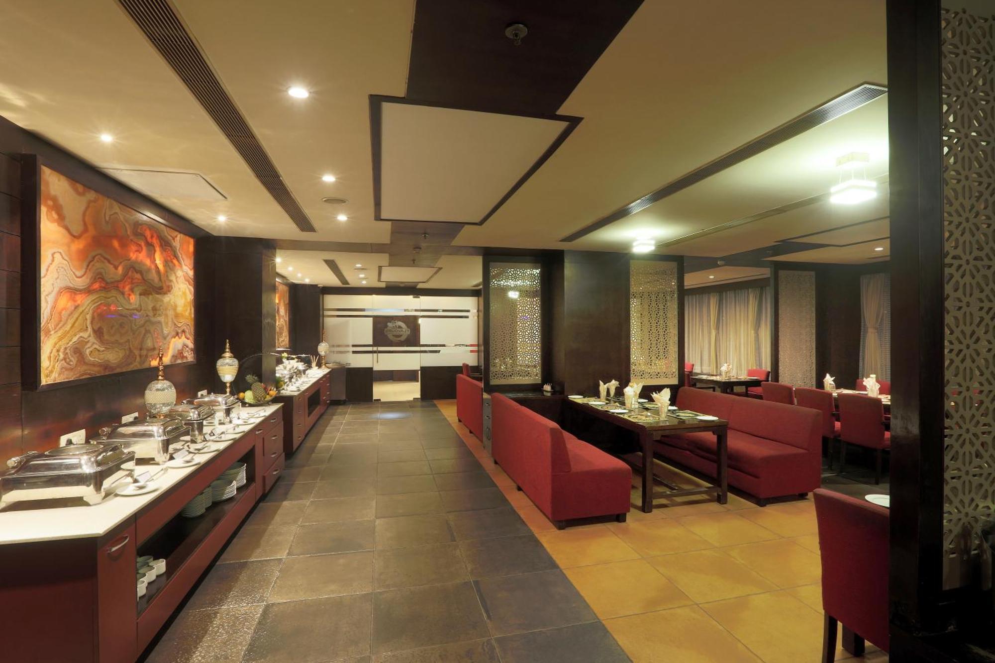 Vesta Grand Central Udaipur Exterior photo