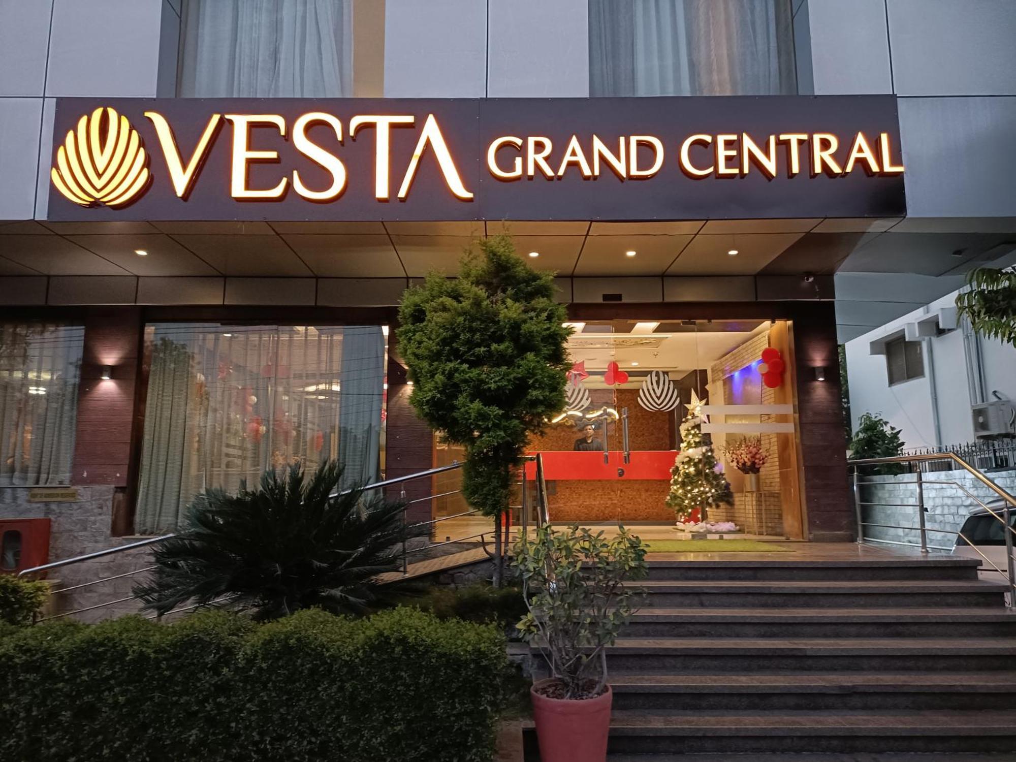 Vesta Grand Central Udaipur Exterior photo