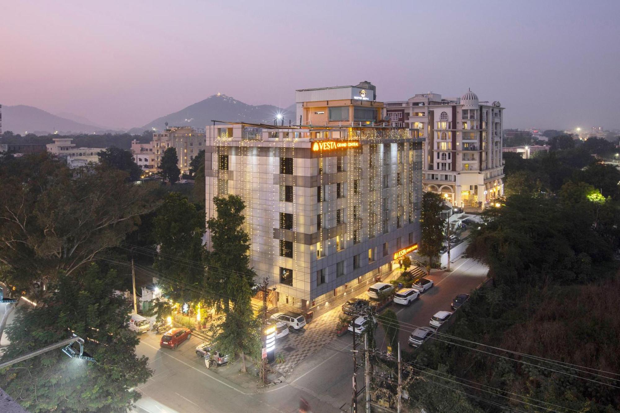 Vesta Grand Central Udaipur Exterior photo