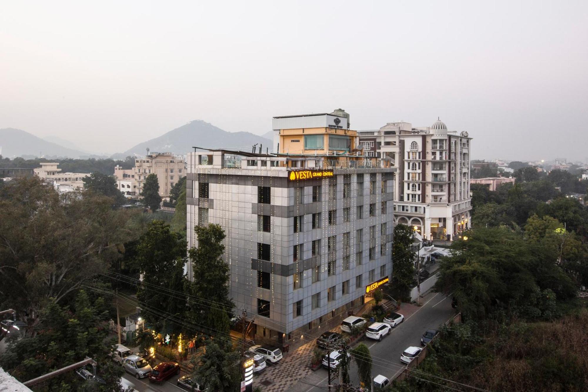 Vesta Grand Central Udaipur Exterior photo