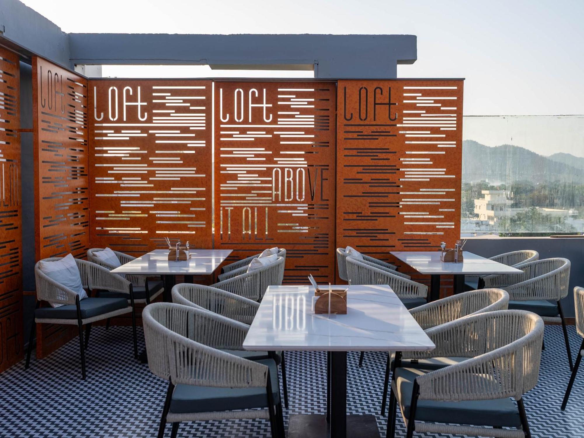 Vesta Grand Central Udaipur Exterior photo