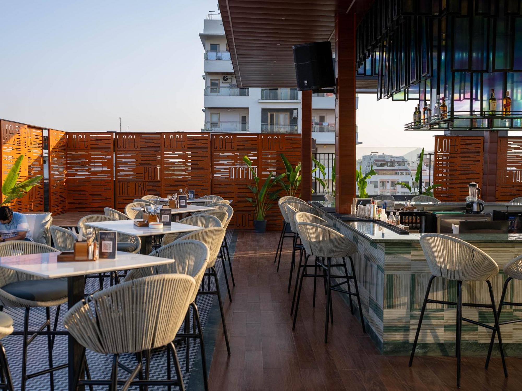 Vesta Grand Central Udaipur Exterior photo