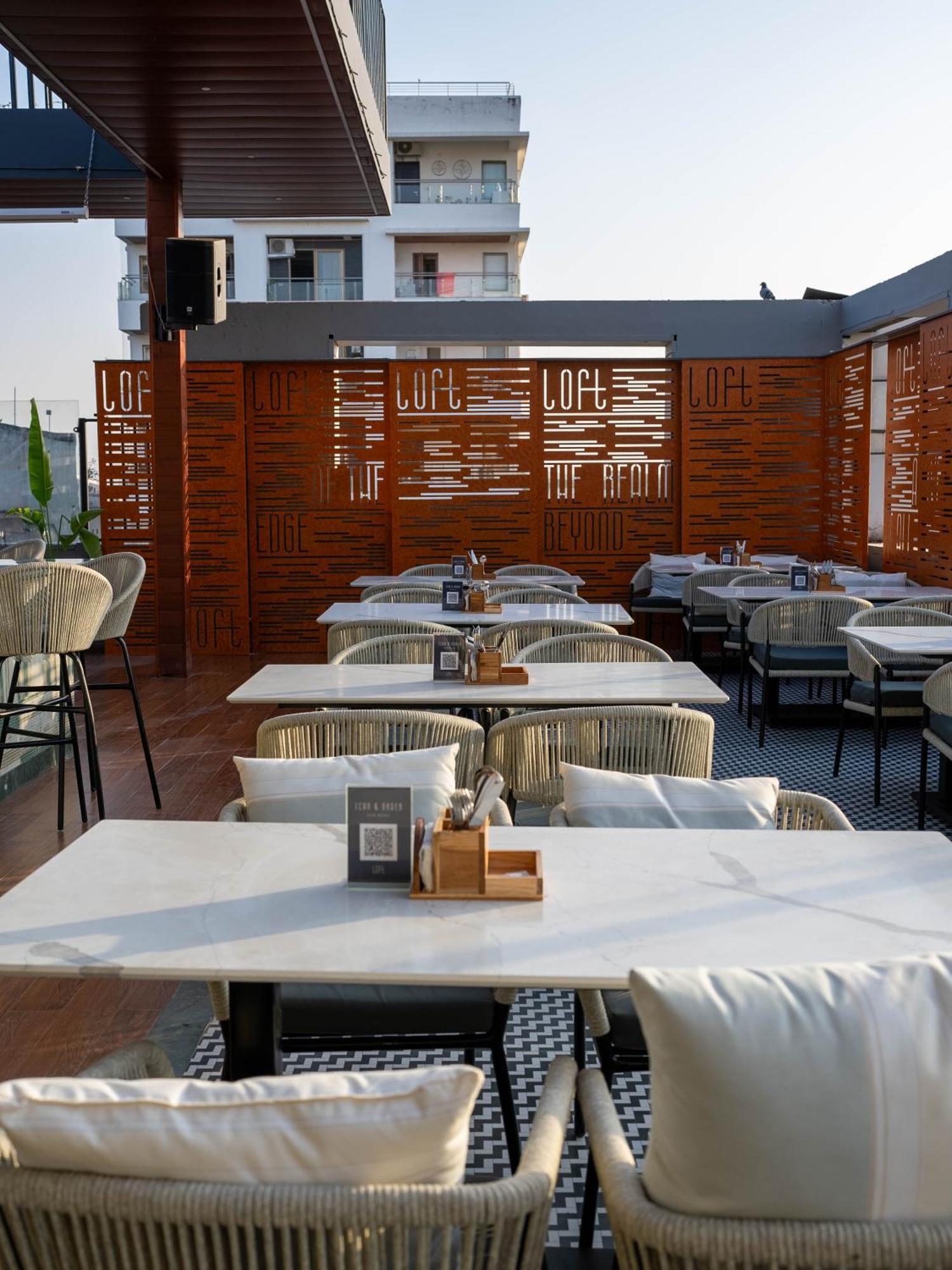 Vesta Grand Central Udaipur Exterior photo